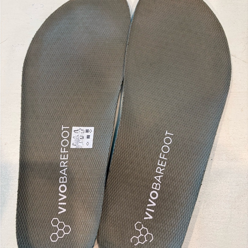 Vivo Barefoot Men's Olive and Black Sneakers - Picture 4 of 6